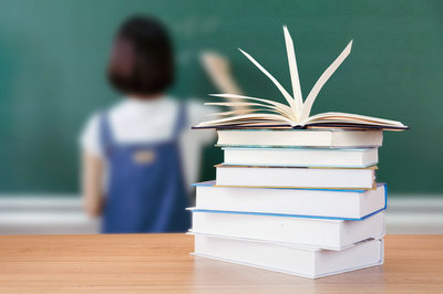 本科无学位能报考山西财经大学在职研究生吗？